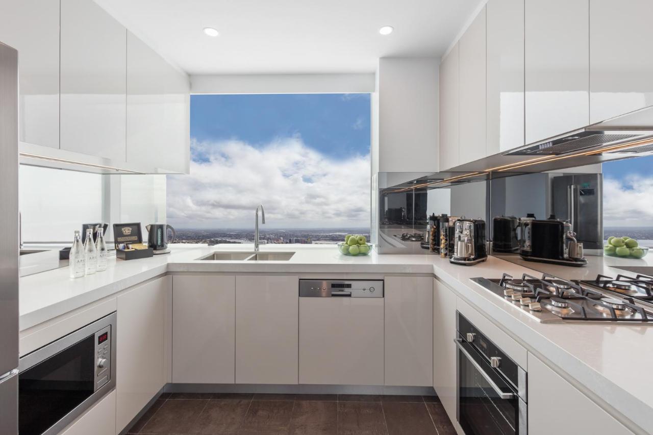 Meriton Suites World Tower, Sydney Exterior photo A typical kitchen