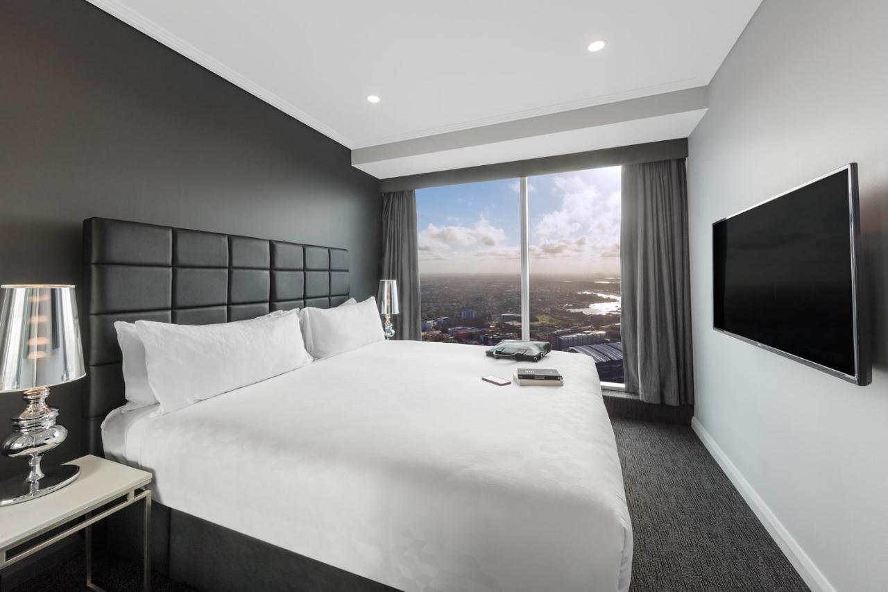 Meriton Suites World Tower, Sydney Exterior photo A bedroom at the hotel