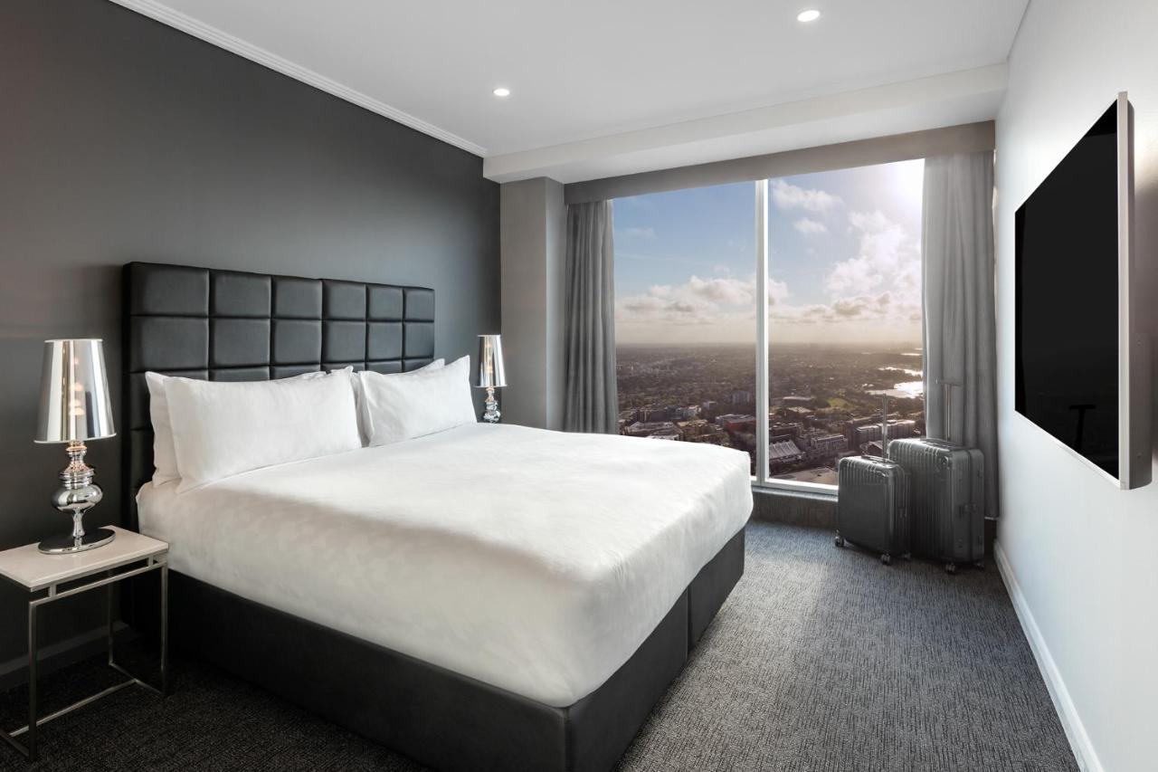 Meriton Suites World Tower, Sydney Exterior photo A bedroom at the hotel