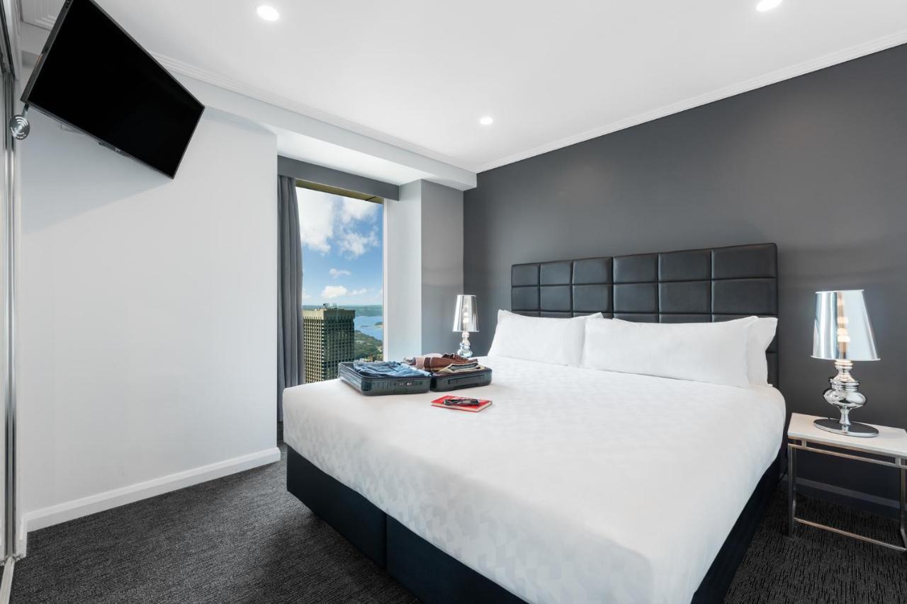 Meriton Suites World Tower, Sydney Exterior photo A bedroom at the hotel