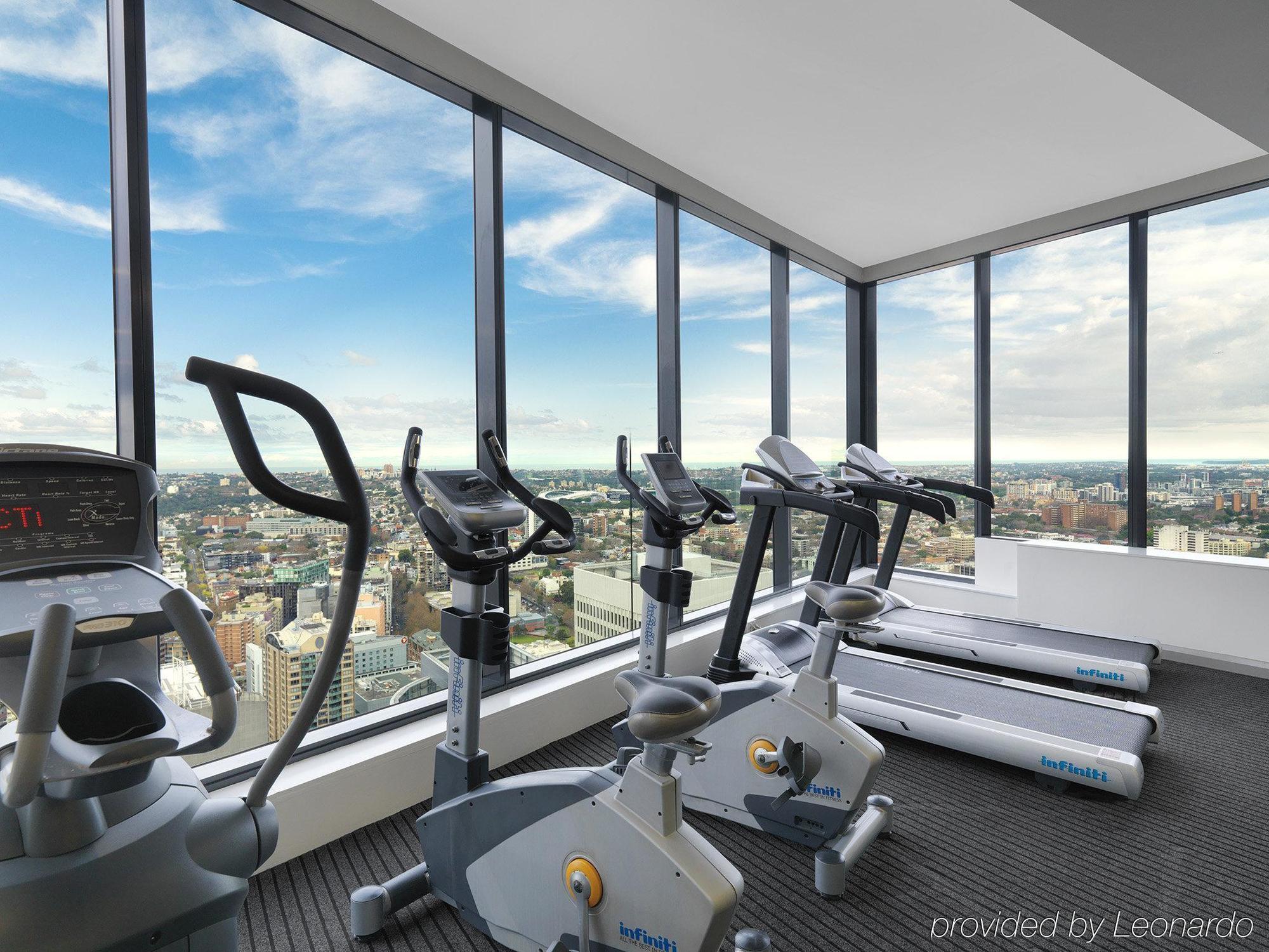 Meriton Suites World Tower, Sydney Exterior photo The gym at the 36th floor