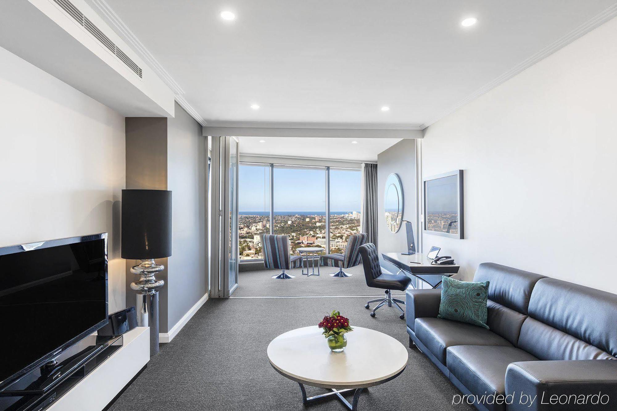 Meriton Suites World Tower, Sydney Exterior photo Living room