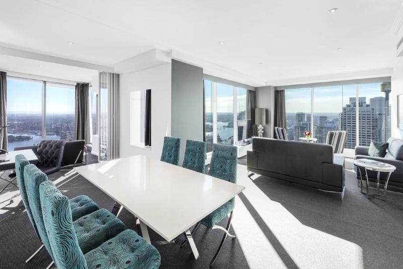 Meriton Suites World Tower, Sydney Exterior photo The interior of a typical apartment